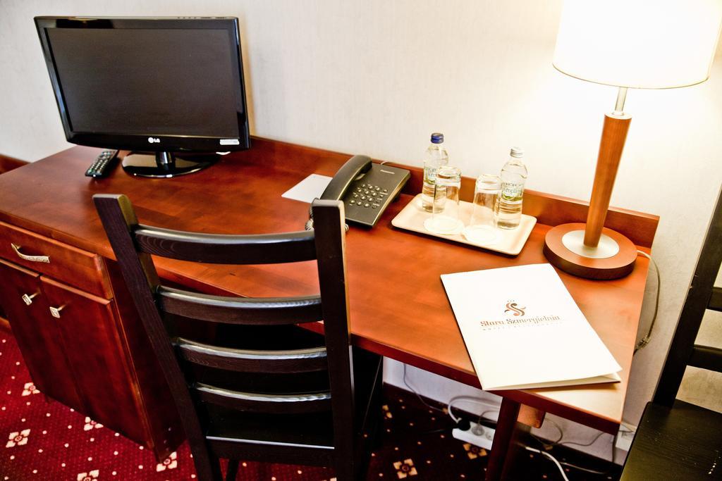 Hotel Stara Szmergielnia 비엘스코-비아와 객실 사진