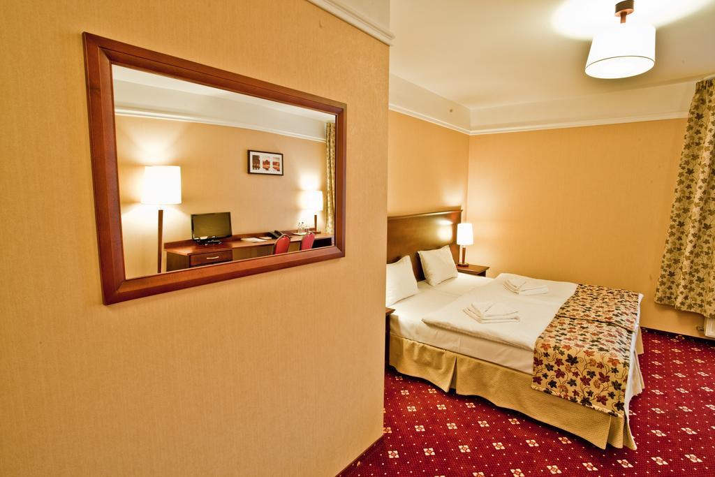 Hotel Stara Szmergielnia 비엘스코-비아와 외부 사진