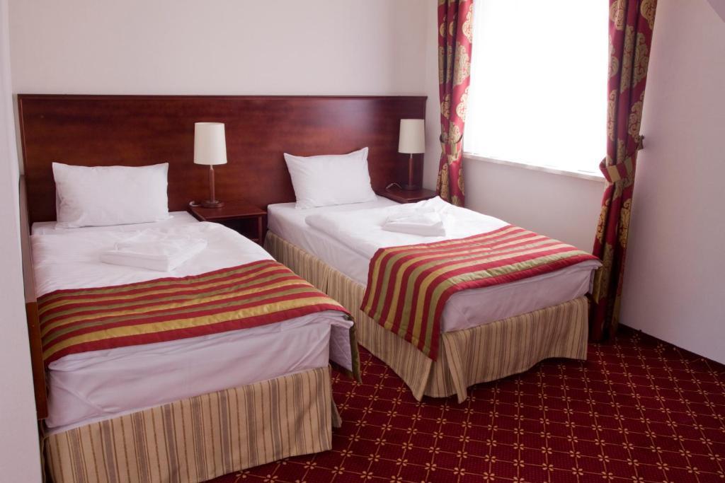 Hotel Stara Szmergielnia 비엘스코-비아와 객실 사진