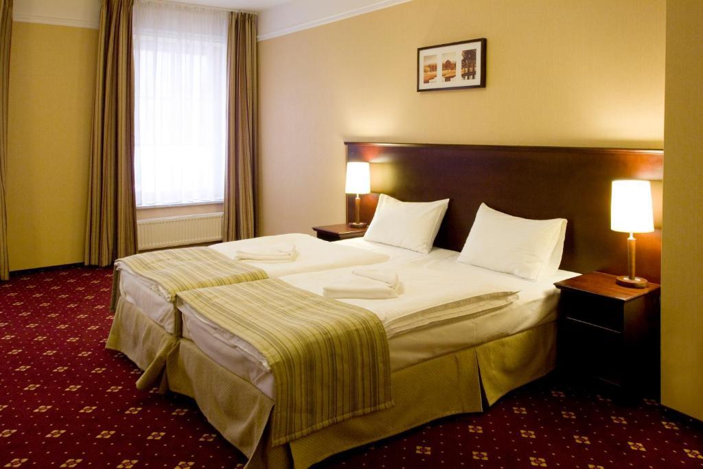 Hotel Stara Szmergielnia 비엘스코-비아와 객실 사진